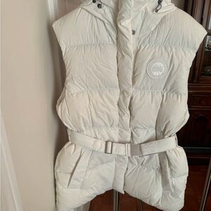 Women's White Puffer Vest